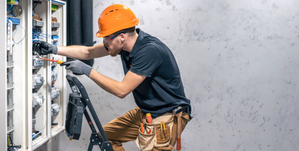 Best Licensed Electrician  in Lake Mills, WI